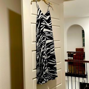 Banana Republic navy and white dress